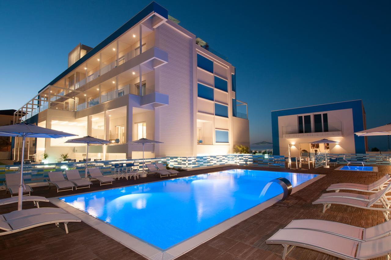Lungomare Relax Residence ミザーノ・アドリアーティコ エクステリア 写真